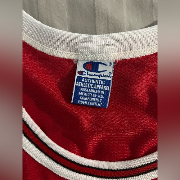 Michael Jordan Jersey #23- Chicago Bulls Jersey.
Classic - Picture 2 of 4